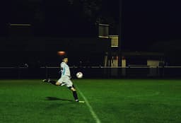 Taktyczne Starcie: ACS Champions FC Arges Przeciwko CSC Dumbravita